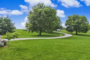 1090 Bucks Pond Rd, Monticello, IL 61856 - Photo 129