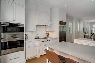 461 N Clinton Street, Chicago, IL 60654 - Photo 15
