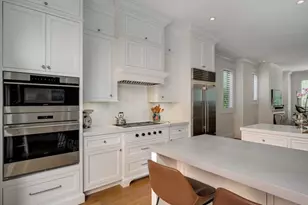 461 N Clinton St, Chicago, IL 60654 - Photo 15