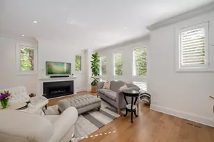 461 N Clinton St, Chicago, IL 60654 - Photo 9