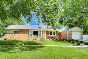 2752 174th St, Hazel Crest, IL 60429 - Photo 1