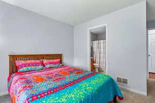 2782 Hobbs Ct, Yorkville, IL 60560 - Photo 9