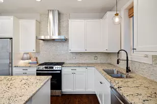 4042 N Western Ave, Chicago, IL 60618 - Photo 7