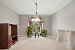 608 Lindsay Cir, North Aurora, IL 60542 - Photo 11