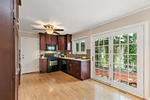 34 Paxton Ln, Schaumburg, IL 60194 - Photo 7