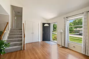 34 Paxton Ln, Schaumburg, IL 60194 - Photo 3
