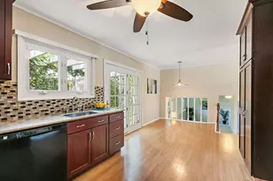 34 Paxton Ln, Schaumburg, IL 60194 - Photo 9