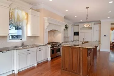 1801 Chapel Court, Northbrook, IL 60062 - Photo 5