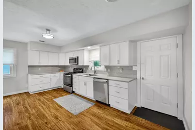 205 S Cottage Avenue, Normal, IL 61761 - Photo 9