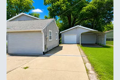 1105 Avenue I, Sterling, IL 61081 - Photo 3