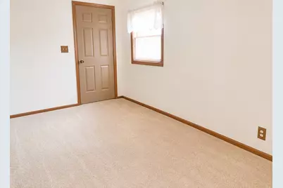 1105 Avenue I, Sterling, IL 61081 - Photo 11
