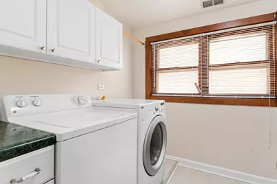 1512 W School Street #3, Chicago, IL 60657 - Photo 9