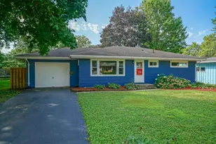 507 W 1st St, Mount Morris, IL 61054 - Photo 1
