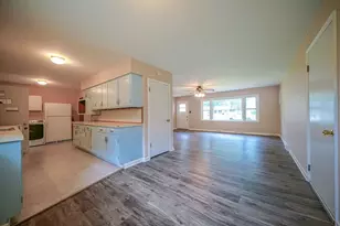 507 W 1st St, Mount Morris, IL 61054 - Photo 7