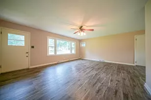 507 W 1st St, Mount Morris, IL 61054 - Photo 3