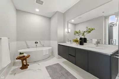 146 W Erie Street #1401, Chicago, IL 60654 - Photo 9