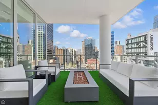 146 W Erie St, Chicago, IL 60654 - Photo 15