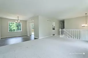 117 Carlisle Ct, Cary, IL 60013 - Photo 5