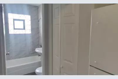 29 N Hillside Avenue #7, Hillside, IL 60162 - Photo 5