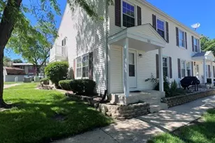 518 Darlene Ln, Glendale Heights, IL 60139 - Photo 1
