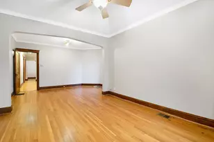 1232 W Glenlake Ave, Chicago, IL 60660 - Photo 3