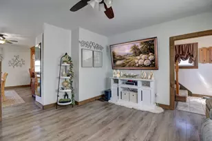 1303 Johnson Ave, Sterling, IL 61081 - Photo 7