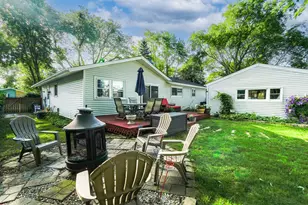 230 Fleetwood Ln, Elk Grove Village, IL 60007 - Photo 25