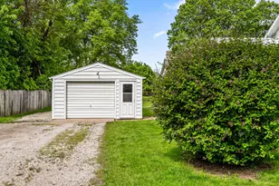 122 E Main St, Stanford, IL 61774 - Photo 27