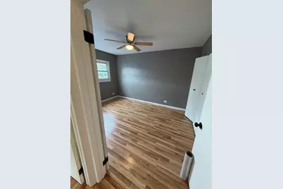 1305 Kingsbury Drive #E, Hanover Park, IL 60133 - Photo 5