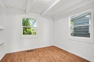 828 Taylor Ave, Aurora, IL 60506 - Photo 7