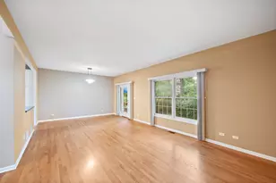 1812 Monroe Ct, Glenview, IL 60025 - Photo 5