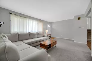 7305 W 75th St, Bridgeview, IL 60455 - Photo 5