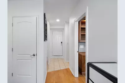 338 E 25th Place, Chicago, IL 60616 - Photo 9