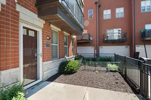 338 E 25th Pl, Chicago, IL 60616 - Photo 1