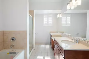 338 E 25th Pl, Chicago, IL 60616 - Photo 23