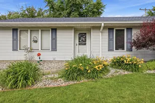 423 Wayne, Rochelle, IL 61068 - Photo 17
