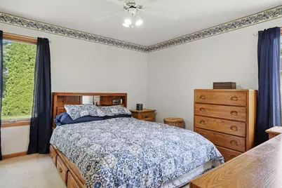 423 Wayne, Rochelle, IL 61068 - Photo 9