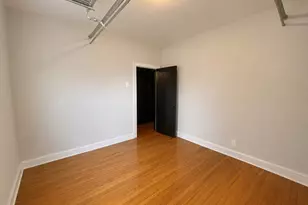 5542 W Leland Ave, Chicago, IL 60630 - Photo 5