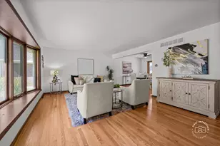 18W088 Claremont Dr, Darien, IL 60561 - Photo 7