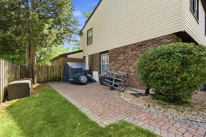 802 E Hackberry Drive, Arlington Heights, IL 60004 - Photo 23
