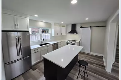 5522 Pershing Avenue, Downers Grove, IL 60515 - Photo 5