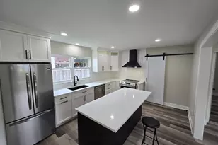 5522 Pershing Ave, Downers Grove, IL 60515 - Photo 5