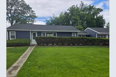 5522 Pershing Avenue, Downers Grove, IL 60515 - Photo 1