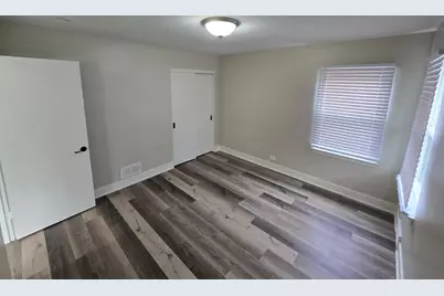 5522 Pershing Avenue, Downers Grove, IL 60515 - Photo 9