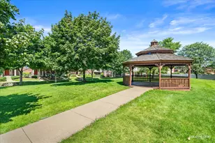 906 Neudearborn Ln, Naperville, IL 60563 - Photo 21
