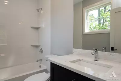 246 Holmes Avenue, Clarendon Hills, IL 60514 - Photo 35