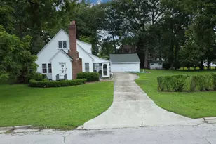 120 E Washington Ave, Watseka, IL 60970 - Photo 3