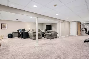 148 Hawkins Cir, Wheaton, IL 60189 - Photo 35