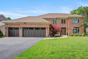 148 Hawkins Cir, Wheaton, IL 60189 - Photo 1