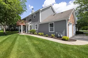 2071 Waverly Ln, Algonquin, IL 60102 - Photo 1